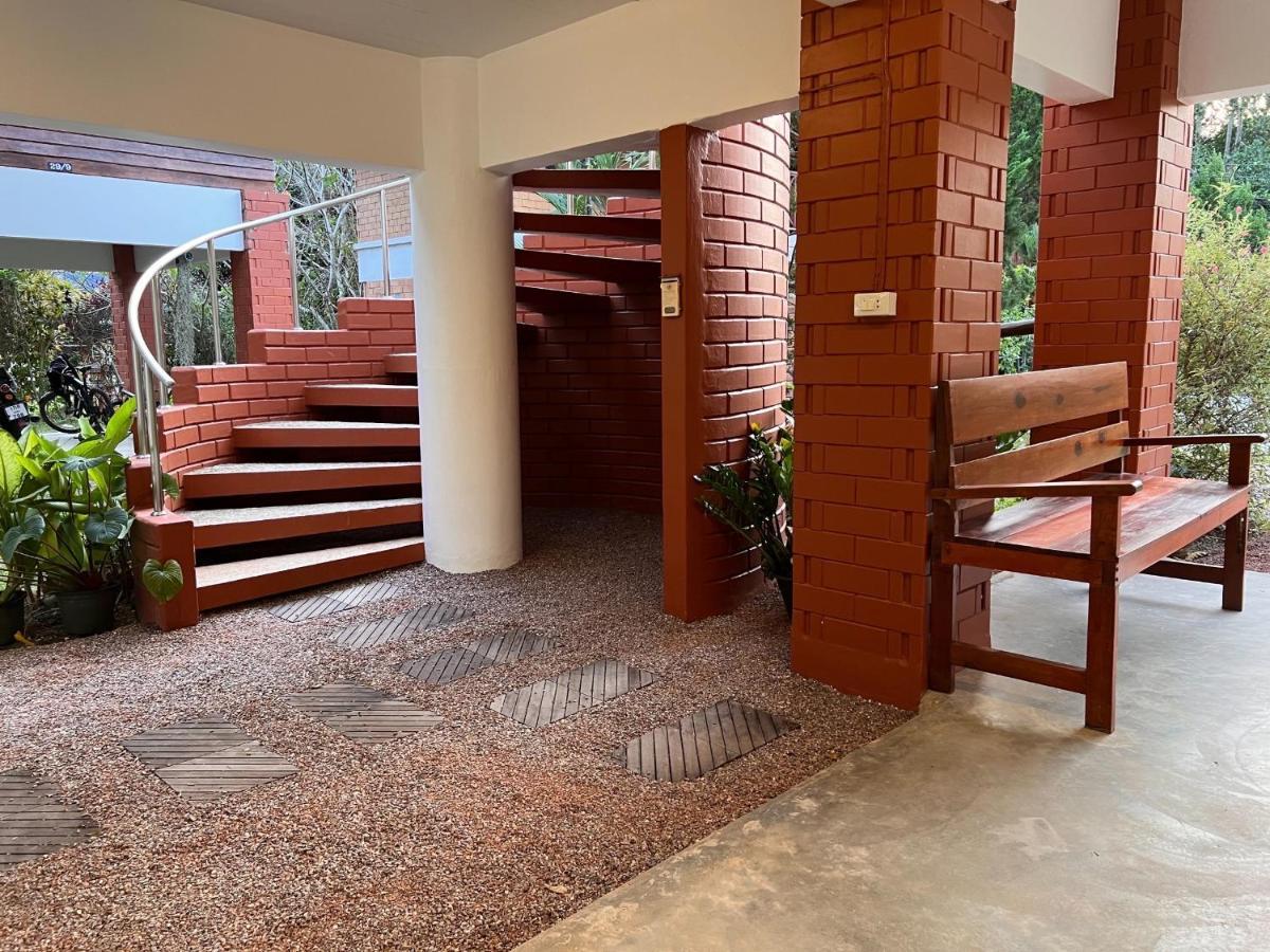Naisang Hostel Chumphon Exterior photo