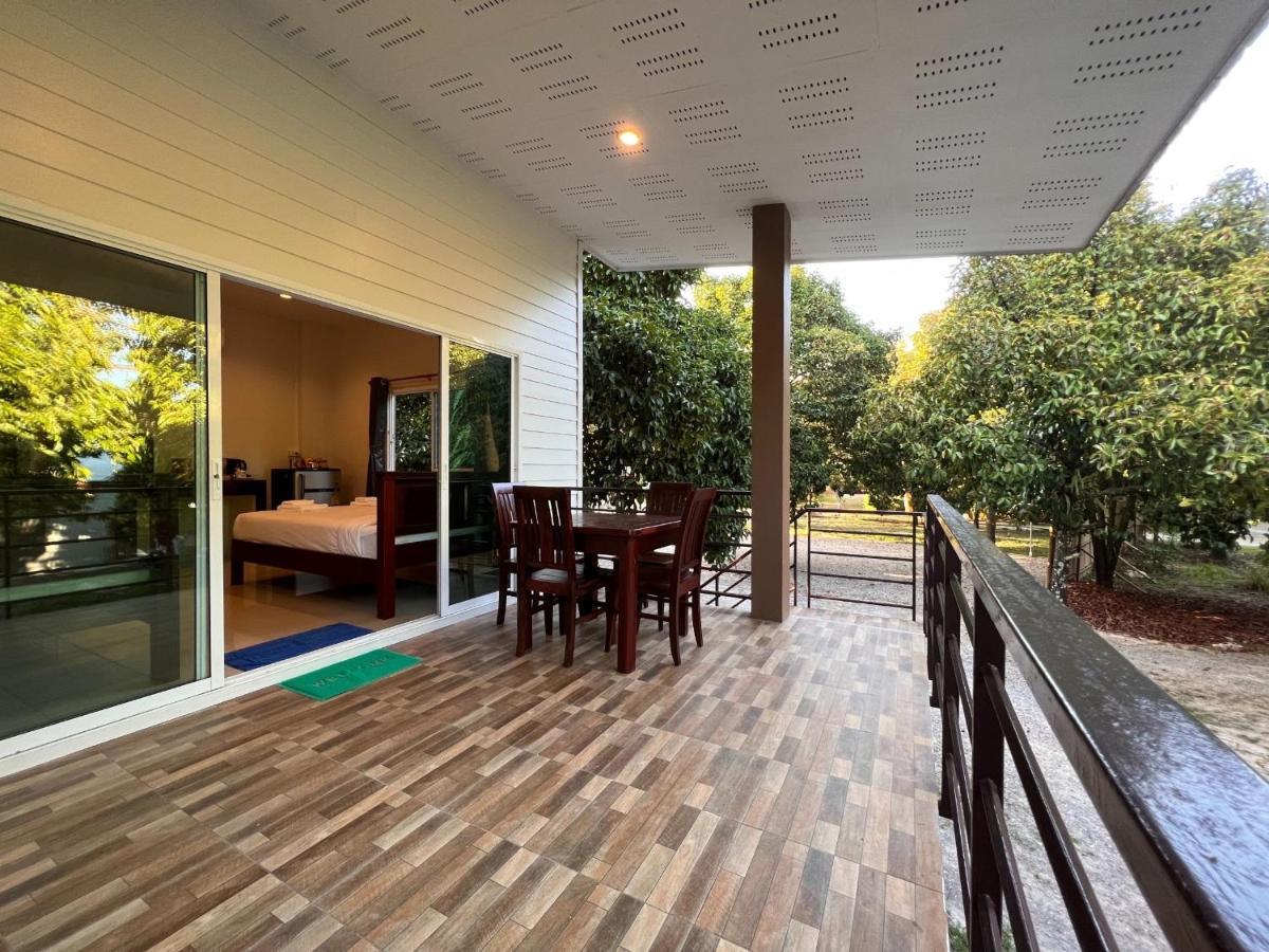 Naisang Hostel Chumphon Exterior photo